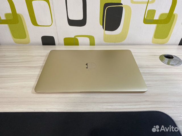 MacBook 12 2015 Gold в идеальном состоянии