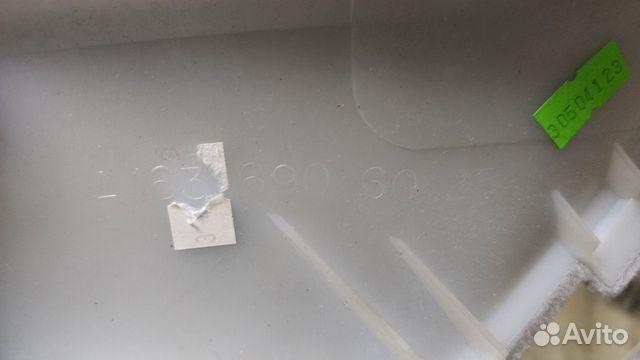 Накладка передней правой стойки Мерседес мл 163 Накладка передней правой стойки Мерседес мл 163