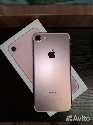 Телефон iPhone 7