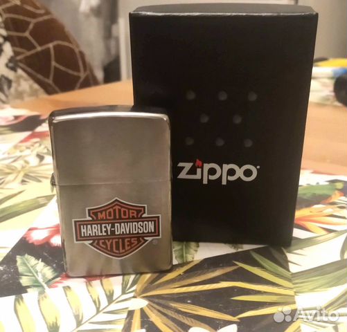 Новая оригинальная зажигалка zippo Новая оригинальная зажигалка zippo