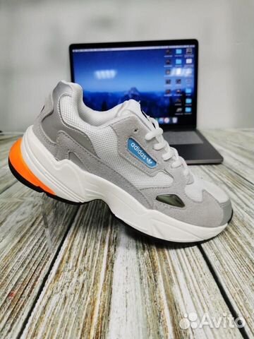 Кроссовки adidas новые