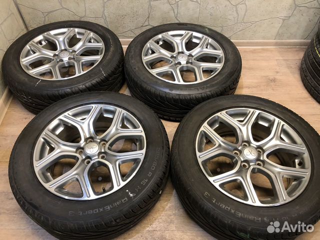Комплект колес на Mitsubishi Outlander R18 Комплект колес на Mitsubishi Outlander R18