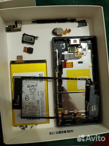 Телефон Sony Xperia z5 compact на запчасти Телефон Sony Xperia z5 compact на запчасти