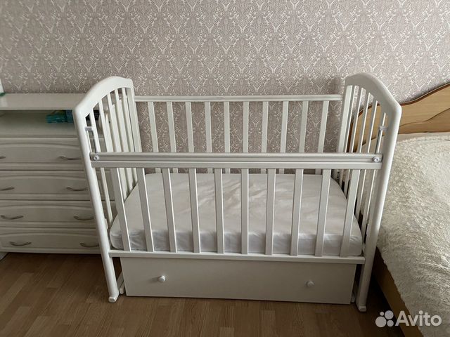 Детская кроватка с поперечным маятником + матрас Детская кроватка с поперечным маятником + матрас