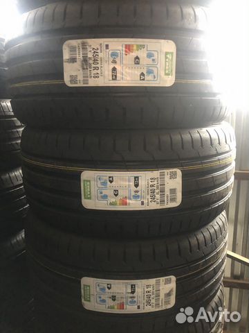 Nokian Hakka Black 2 245/40 R18