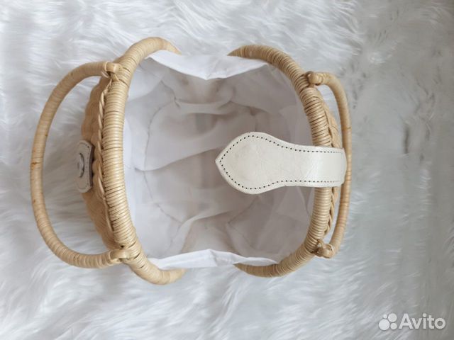 Сумка из ротанга
