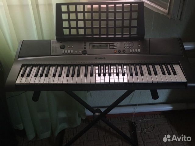 Синтезатор Yamaha psr R300 Синтезатор Yamaha psr R300