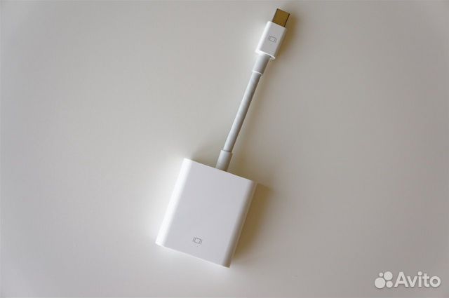 Адаптер Apple Thunderbolt - VGA Адаптер Apple Thunderbolt - VGA