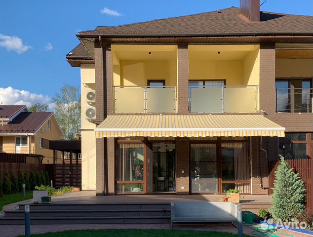 Маркиза выдвижная 550. 400 см х 300 см