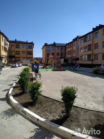 1-к квартира, 42 м², 1/3 эт.