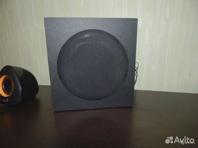 Сабвуфер и колонки Genius SW-2.1 800