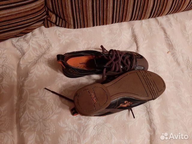 Кожаные кроссовки reebok 35.5 оригинал Кожаные кроссовки reebok 35.5 оригинал