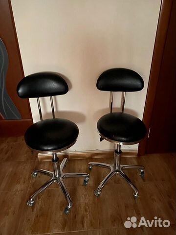 Кресло для мастера маникюра