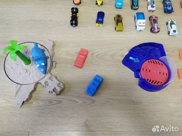 Hot Wheels треки и машинки Hot Wheels треки и машинки