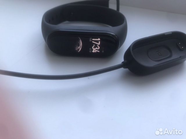 Mi Band 4 (черный)
