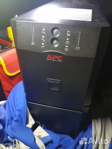 APC Smart-UPS 2200 с батареями