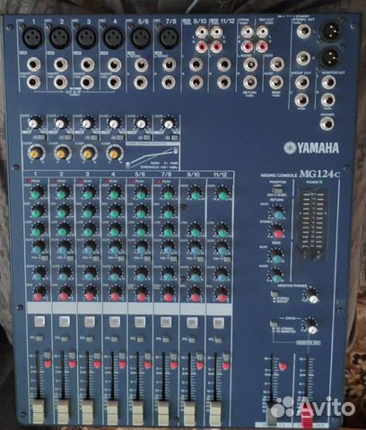 Микшерный пульт Yamaha MG124c