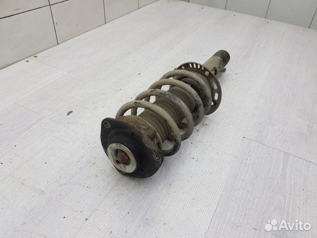 Амортизатор передний левый Vw Passat B6 BKP 2006 Амортизатор передний левый Vw Passat B6 BKP 2006