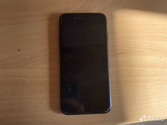 Телефон iPhone 7 Телефон iPhone 7