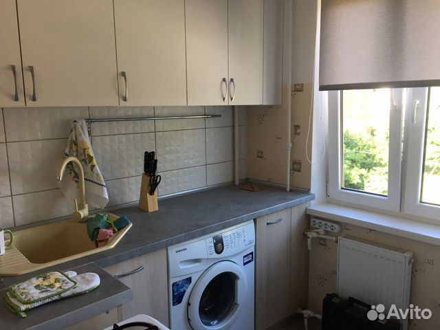 

1-к. квартира, 35 м², 3/5 эт.