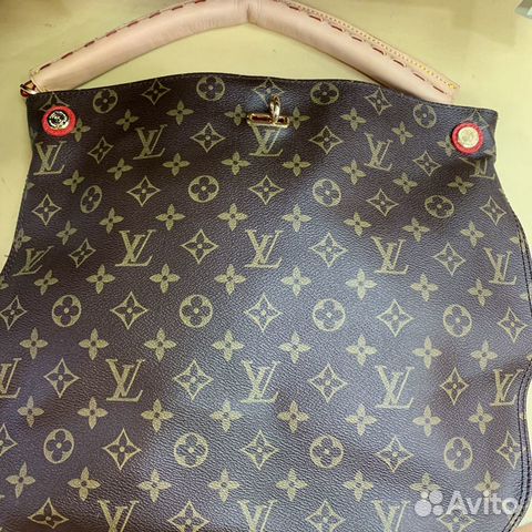 Сумка кожаная Louis Vuitton LV