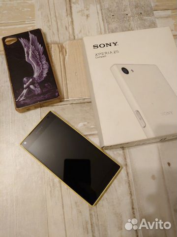 Телефон Sony Xperia Z5 compact Телефон Sony Xperia Z5 compact