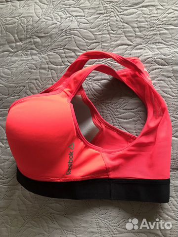 Спортивный топ Reebok Спортивный топ Reebok