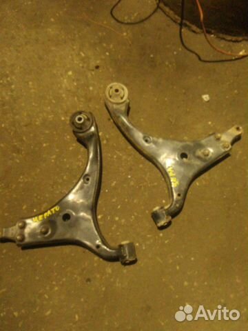 Рычаг Киа Церато 2009 год