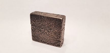 Старинная кремневая зажигалка