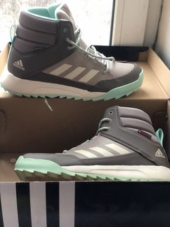 Новые кроссовки Adidas оригинал 36