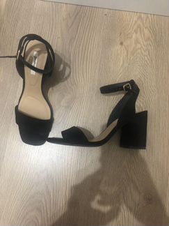 Босоножки Stradivarius