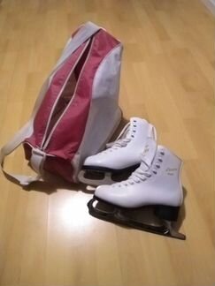 Коньки фигурные 37 размер
