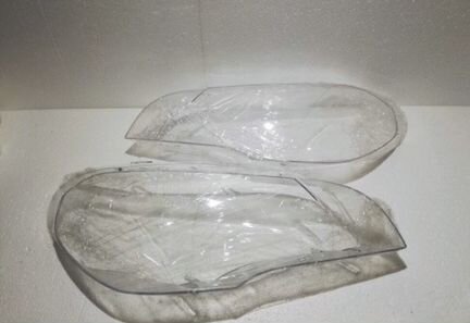 Стекло фары BMW X5 E70