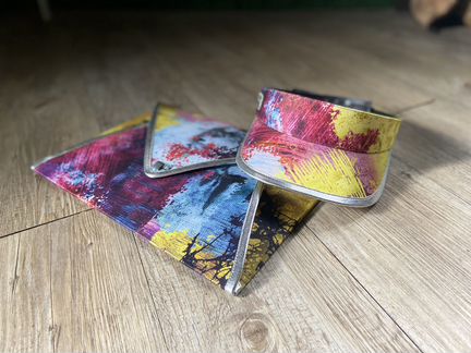 Сет из клатча и козырька