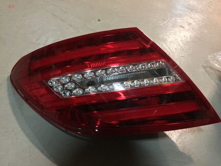 Фонарь внешний левый Mercedes-Benz W204 C - klasse