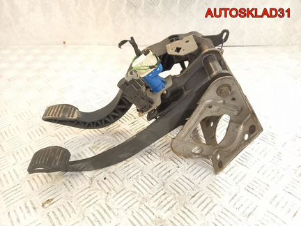 Блок педалей МКПП Ford Fusion 2002-2012 1471672