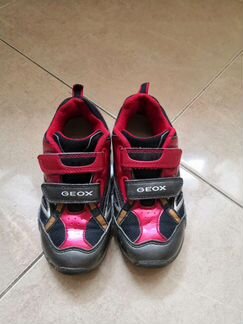 Кроссовки geox