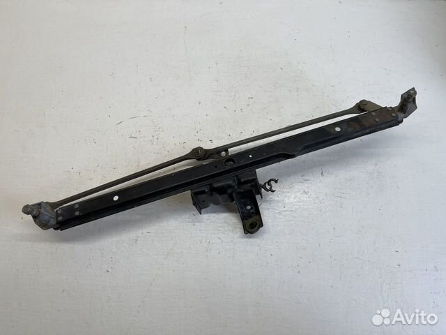 Трапеция стеклоочистелей для Audi 100 C3