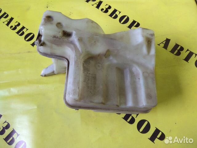 Бачок омывателя лобового стекла Bmw 5-Серия