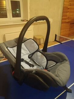 Автомобильное кресло