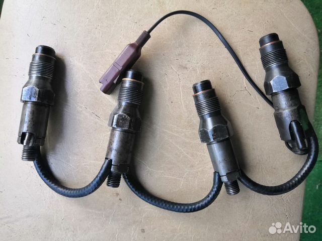 Дизельные форсунки 4 шт стояли на рено