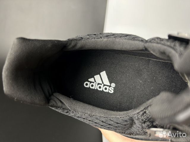 Кроссовки Adidas