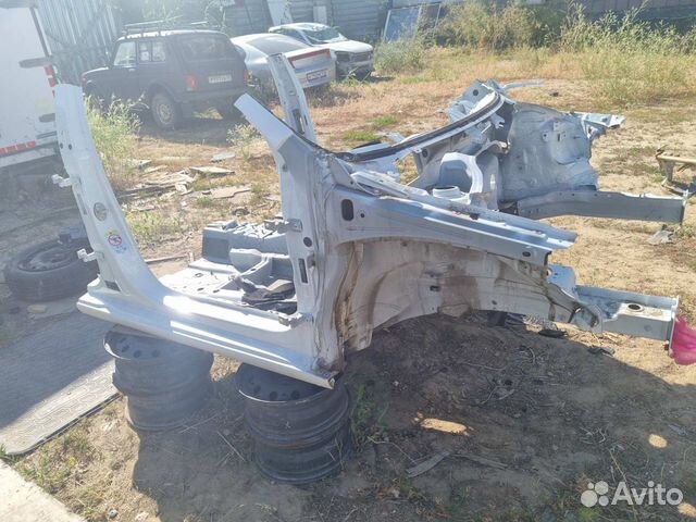 Правый порог Четверть передняя централ Шкода Рапид