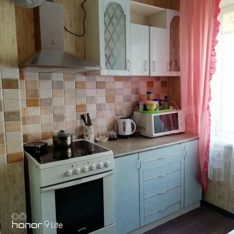 2-к. квартира, 43 м², 1/9 эт.