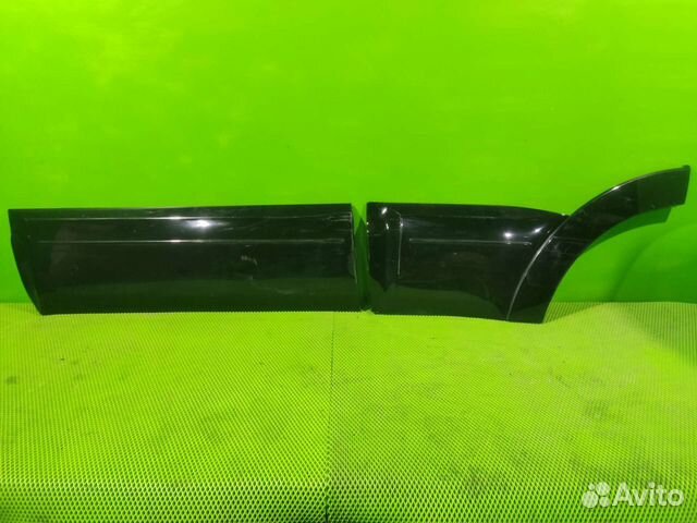 Накладка передней двери левая Mitsubishi Pajero 4