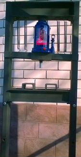 Пресс гидравлический-32