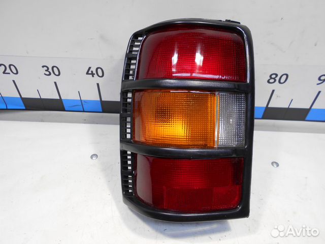 Фонарь задний правый Mitsubishi Pajero 1997-2004г