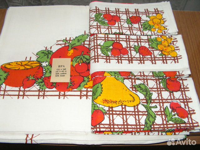 Скатерть с салфетками