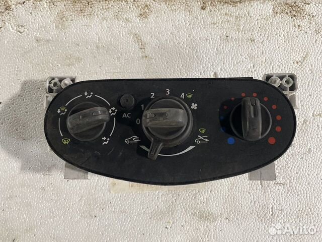 Блок управления отопителем Renault 6001551698