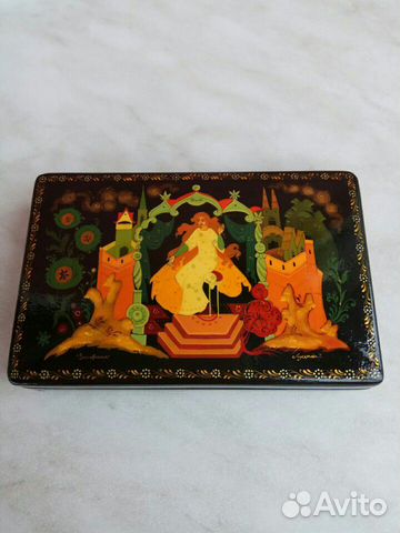 Старинная шкатулка 